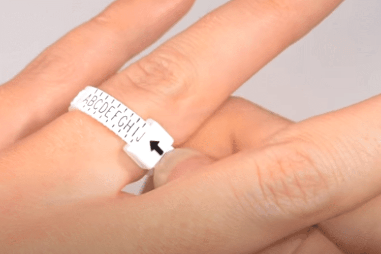 How to Order a DR Custom Ring With Size and Diamond